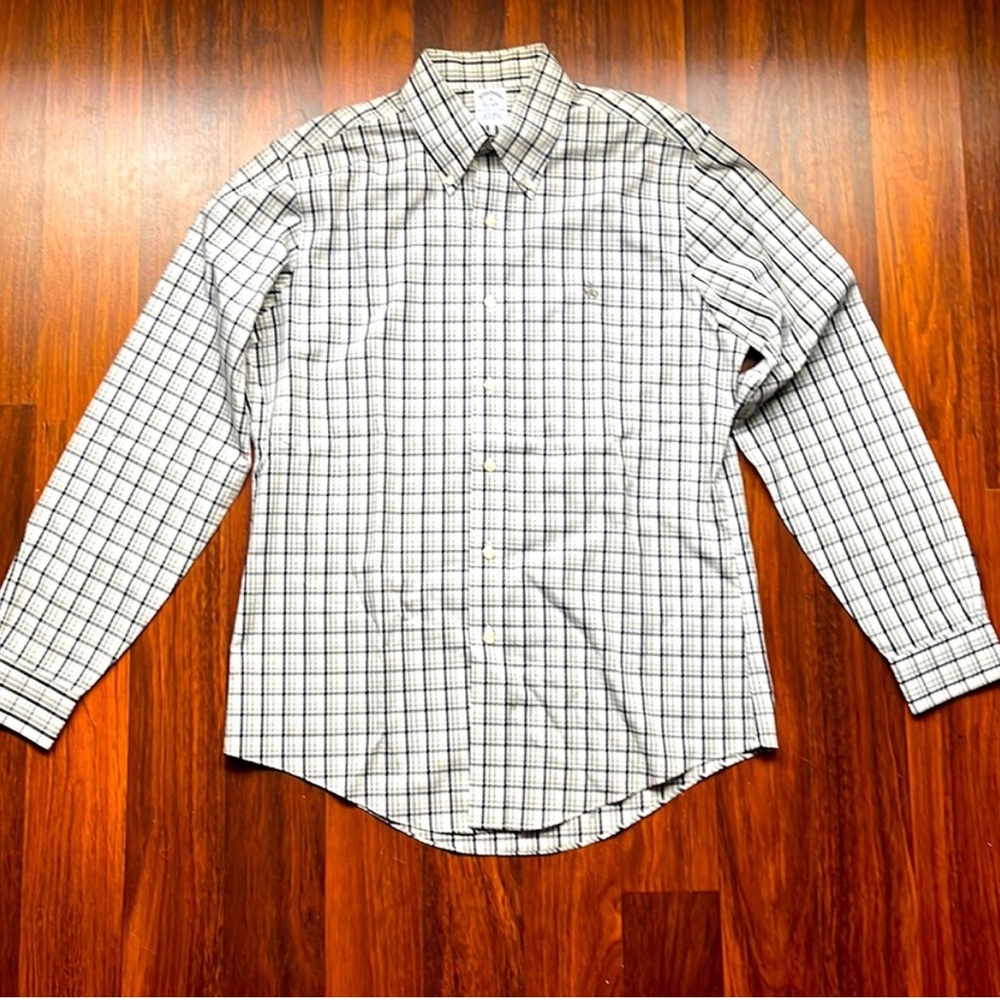 Brooks Brothers mens button down shirt